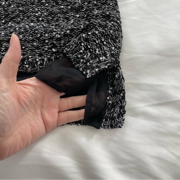 NWT Apt. 9 Sweater Black Grey Sequin Infused V-Neck Long Sleeve Top Size Small - Picture 5 of 7